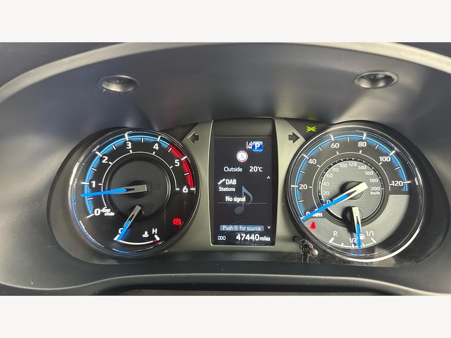 Used Toyota Hilux 2022 for sale - 77203880: Photo 11