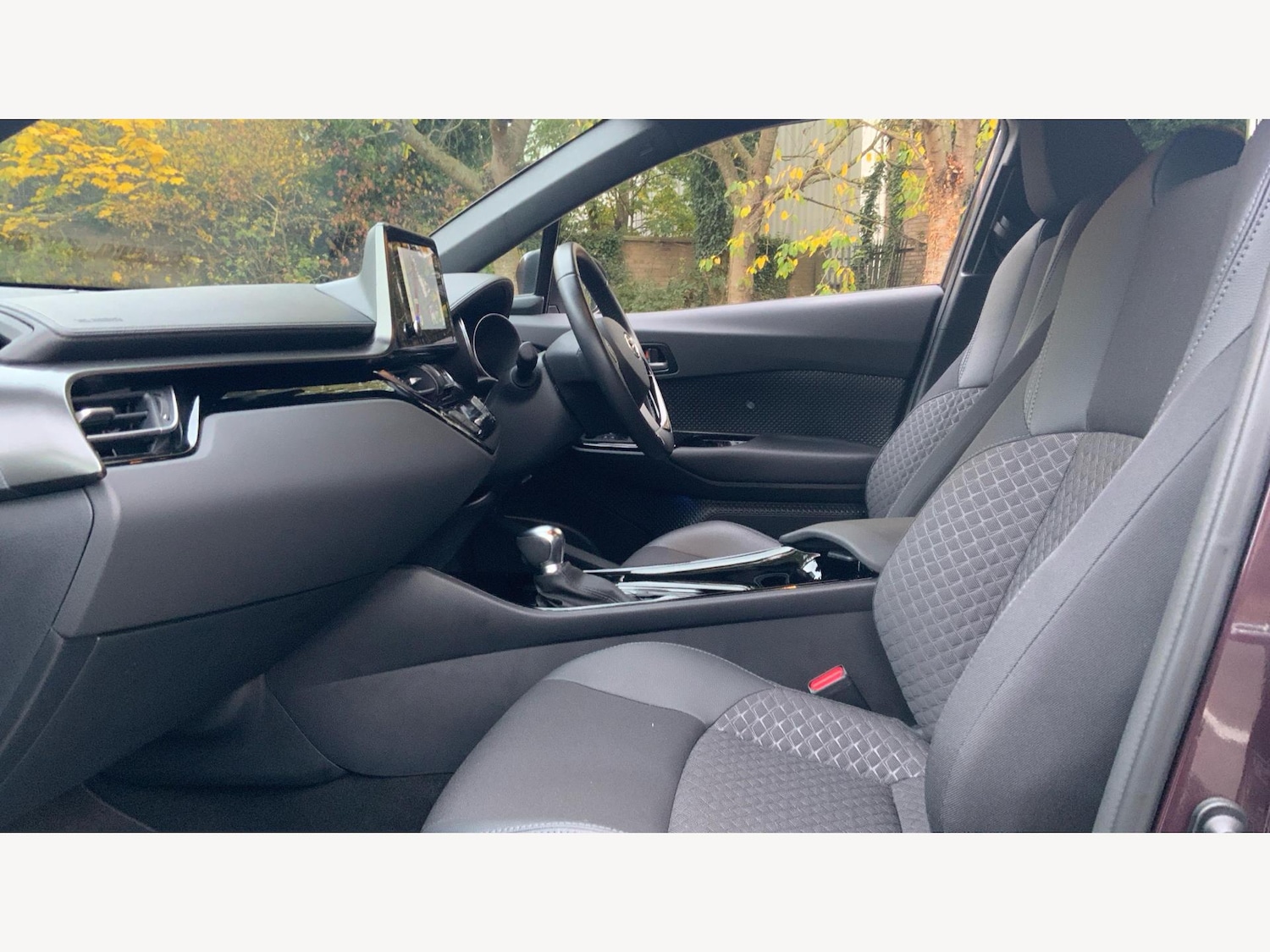 Used Toyota C-HR 2023 for sale - 76377852: Photo 12