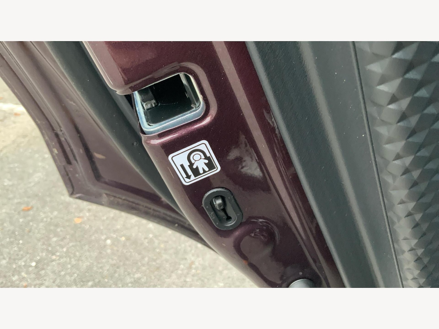 Used Toyota C-HR 2023 for sale - 76377852: Photo 28