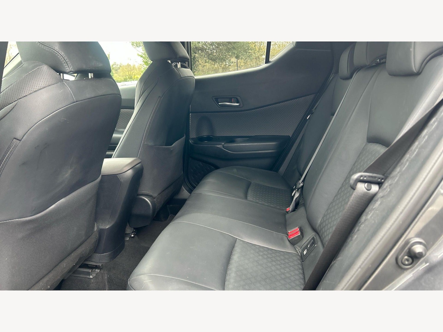 Used Toyota C-HR for sale - 77957428: Photo 15