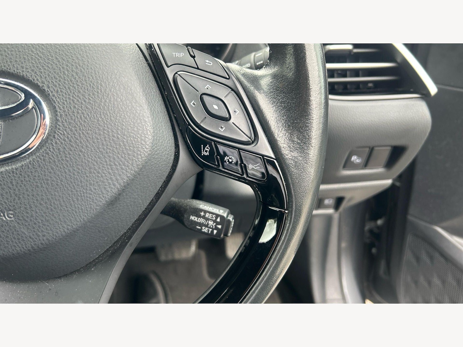 Used Toyota C-HR for sale - 77957428: Photo 30