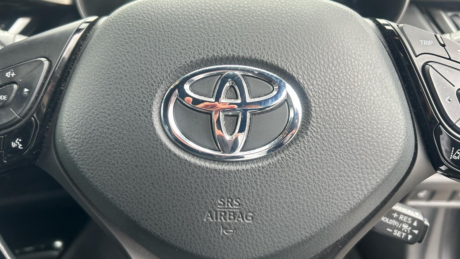 Used Toyota C-HR for sale - 77957428: Photo 32