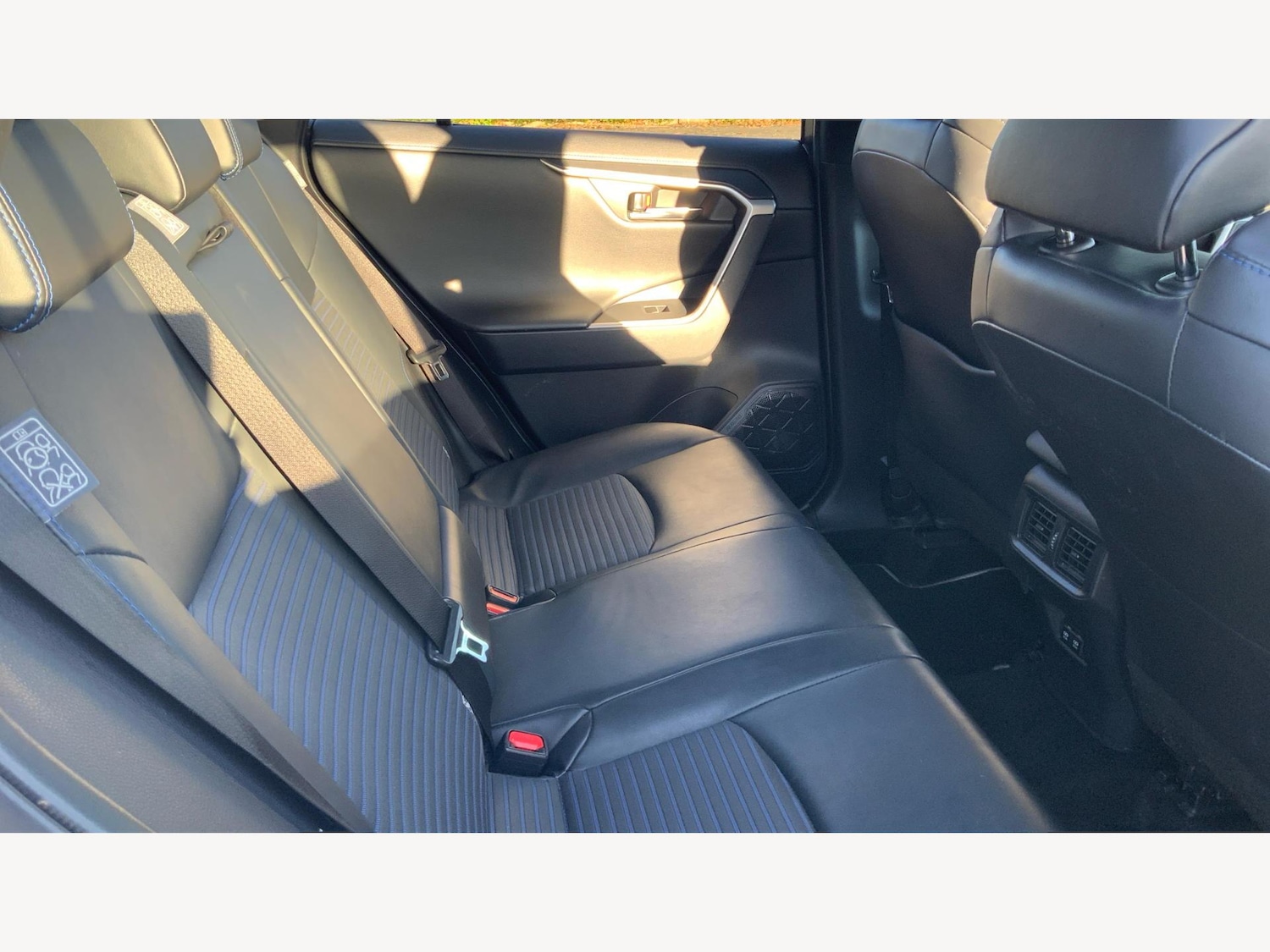 Used Toyota RAV4 2019 for sale - 77203873: Photo 14