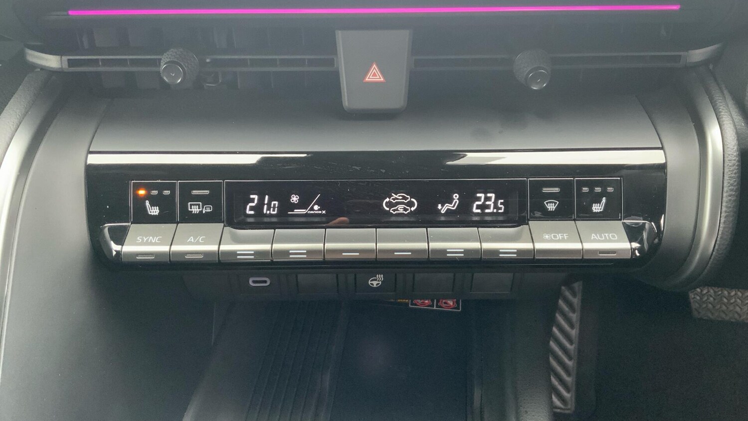 Used Toyota C-HR for sale - 76527989: Photo 35