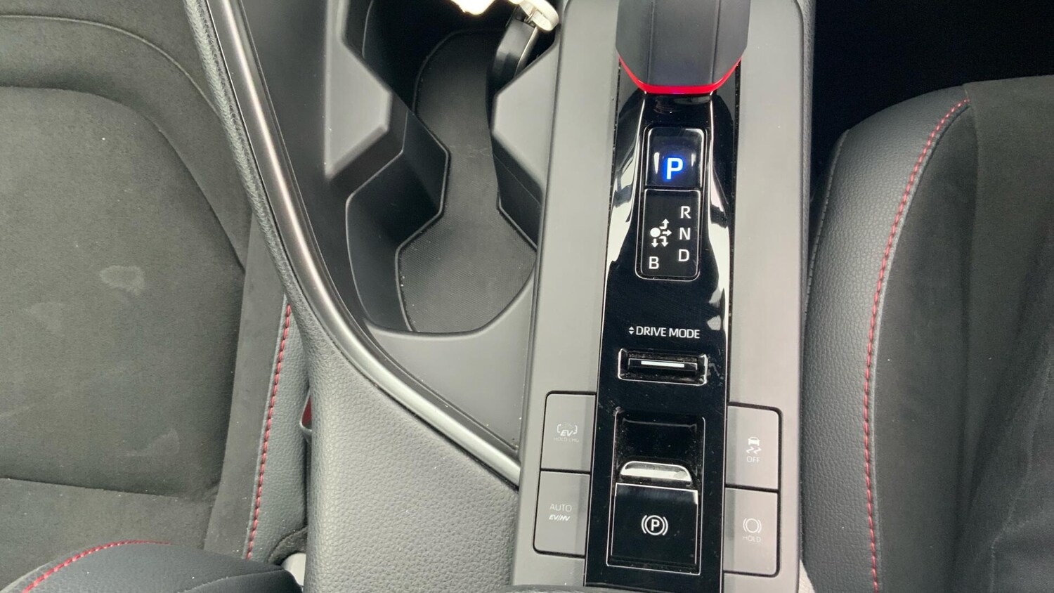 Used Toyota C-HR for sale - 76527989: Photo 37