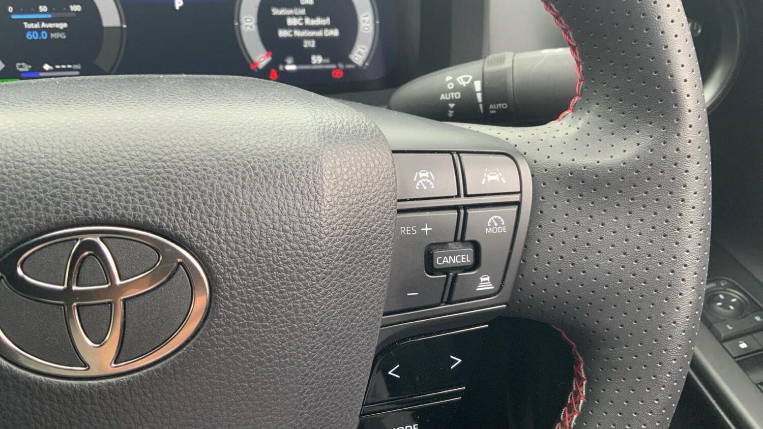 Used Toyota C-HR for sale - 76527989: Photo 39