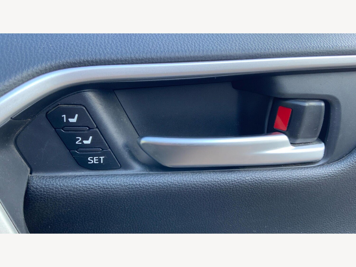 Used Toyota RAV4 2020 for sale - 78148123: Photo 32