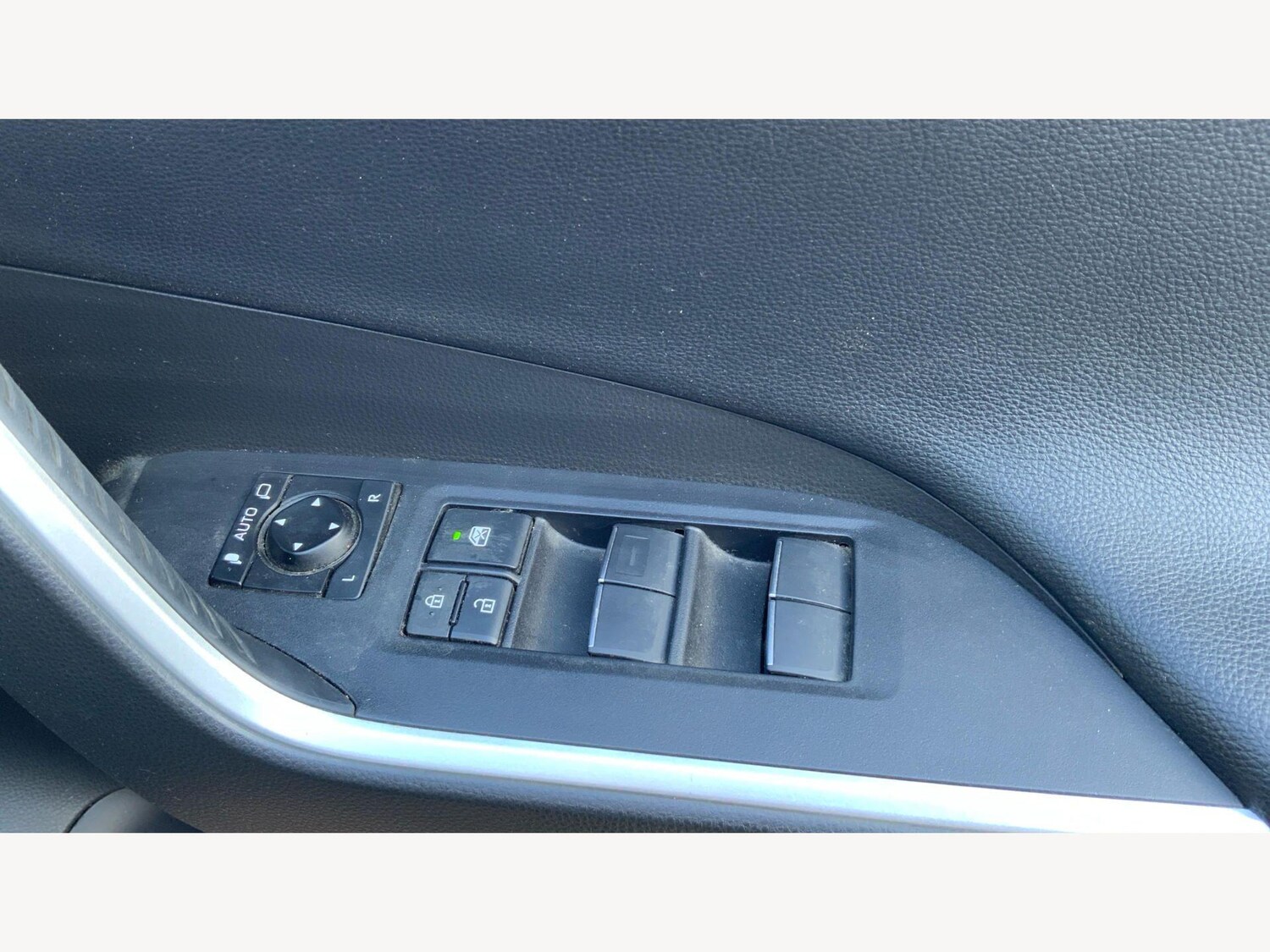 Used Toyota RAV4 2020 for sale - 78148123: Photo 33