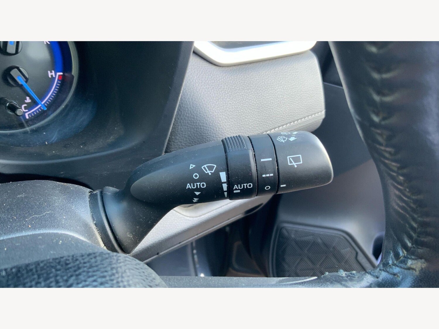 Used Toyota RAV4 2020 for sale - 78148123: Photo 38