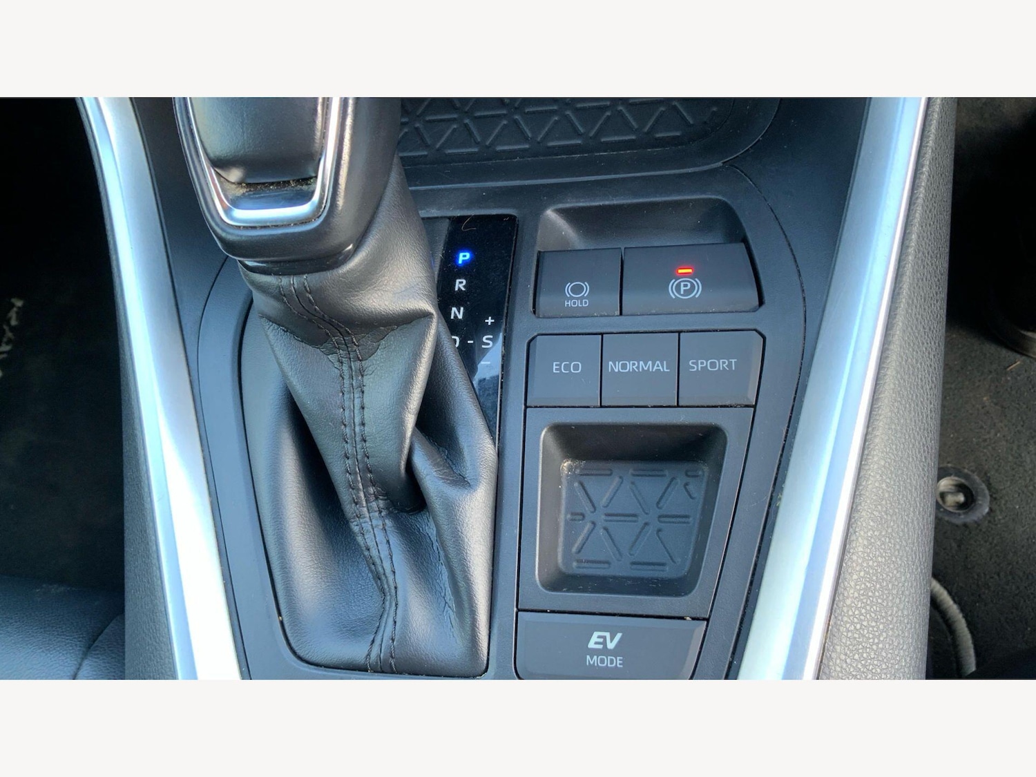 Used Toyota RAV4 2020 for sale - 78148123: Photo 41