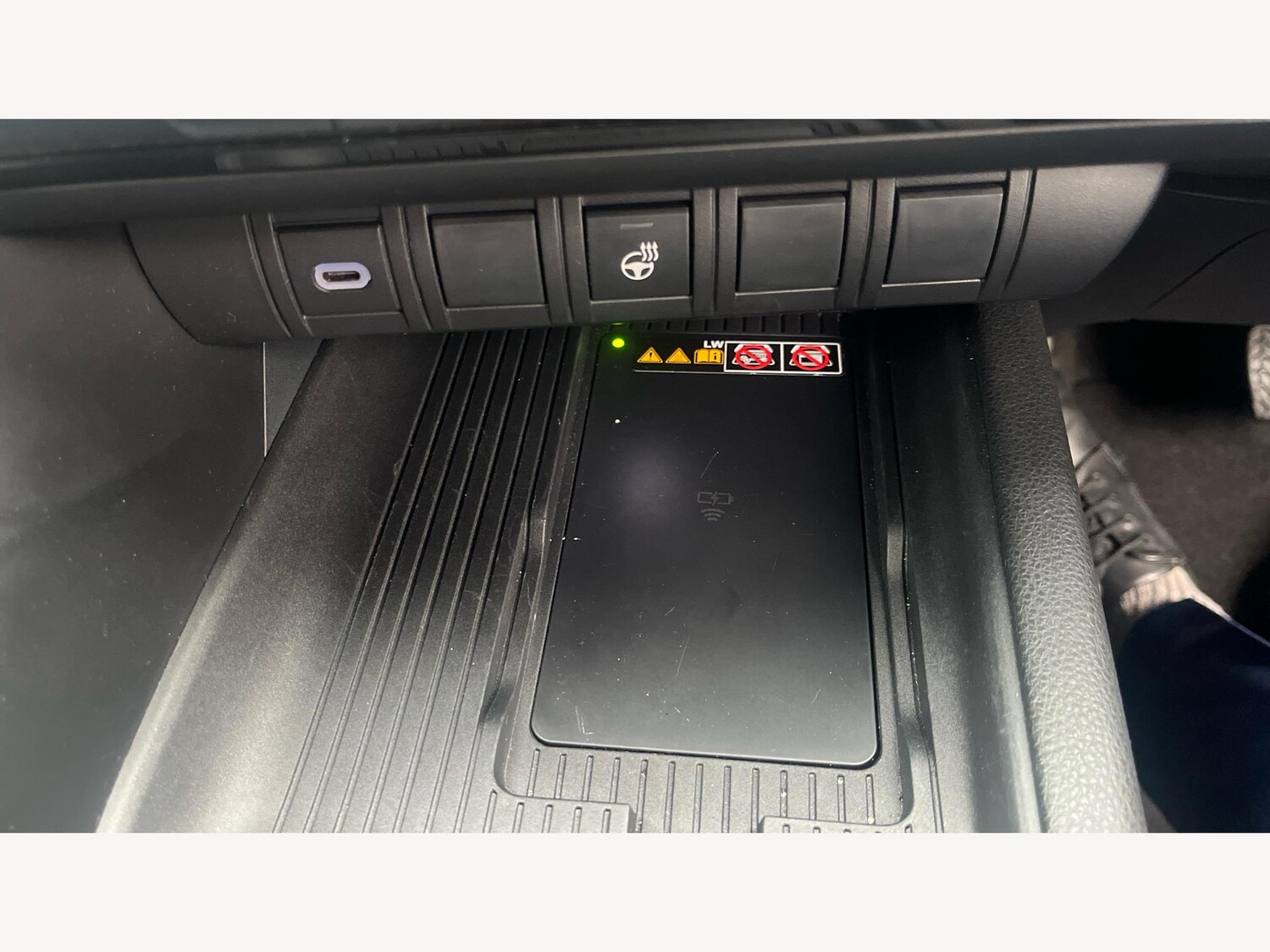 Used Toyota C-HR for sale - 77230352: Photo 23