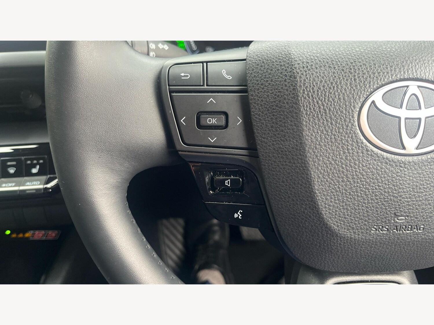 Used Toyota C-HR for sale - 77230352: Photo 28