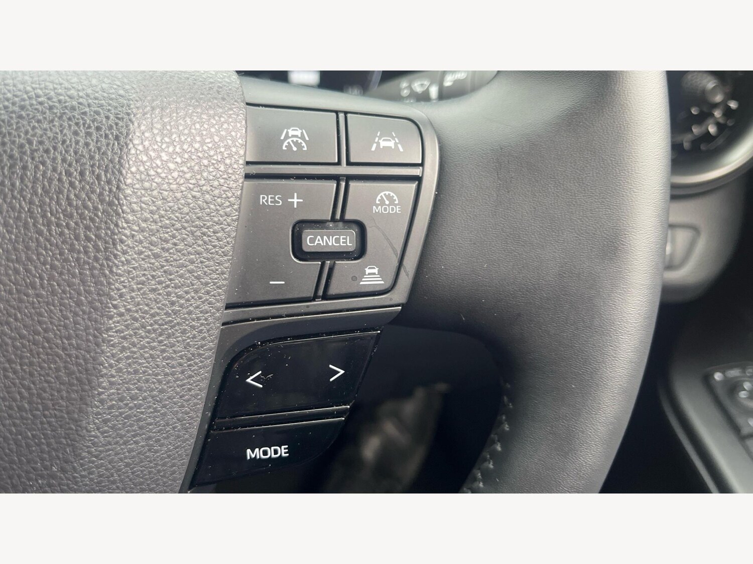 Used Toyota C-HR for sale - 77230352: Photo 30