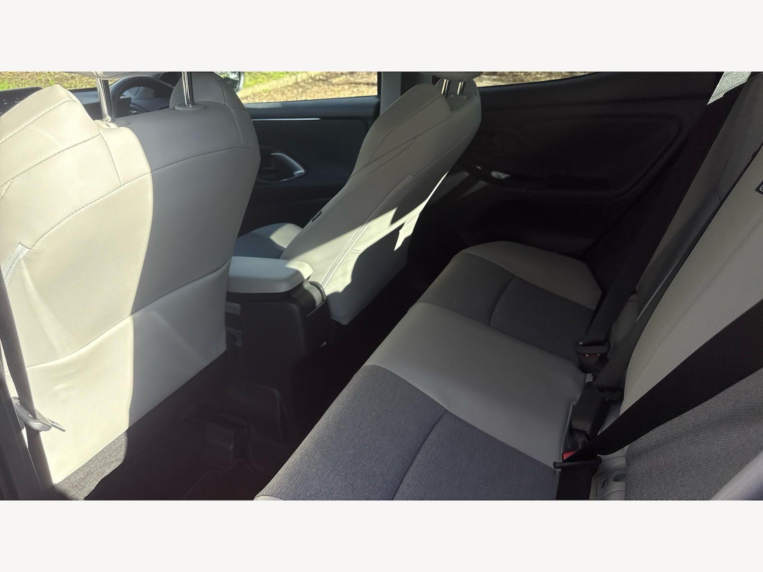 Used Toyota Yaris 2024 for sale - 78047501: Photo 15