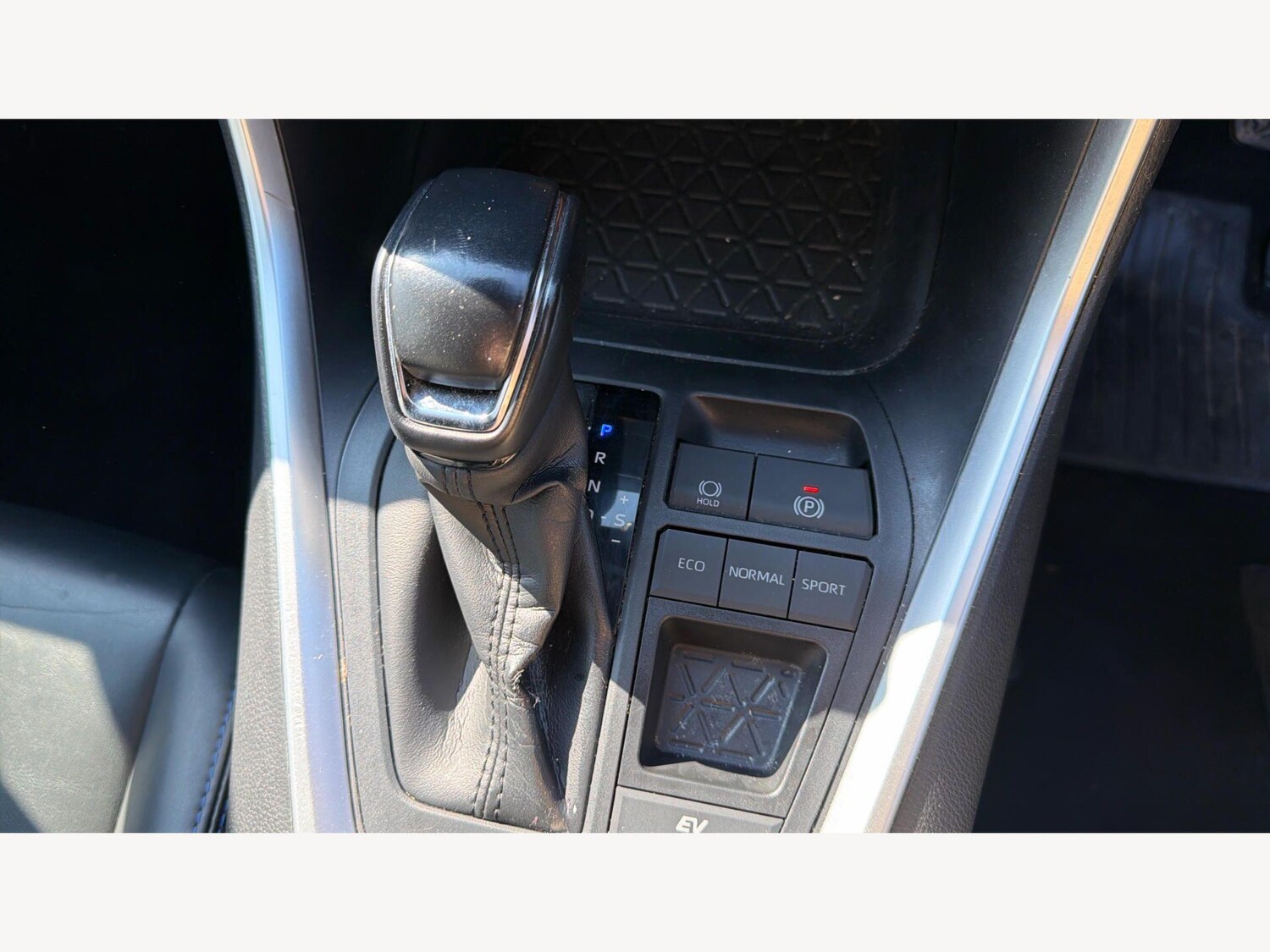 Used Toyota RAV4 2021 for sale - 78019774: Photo 28