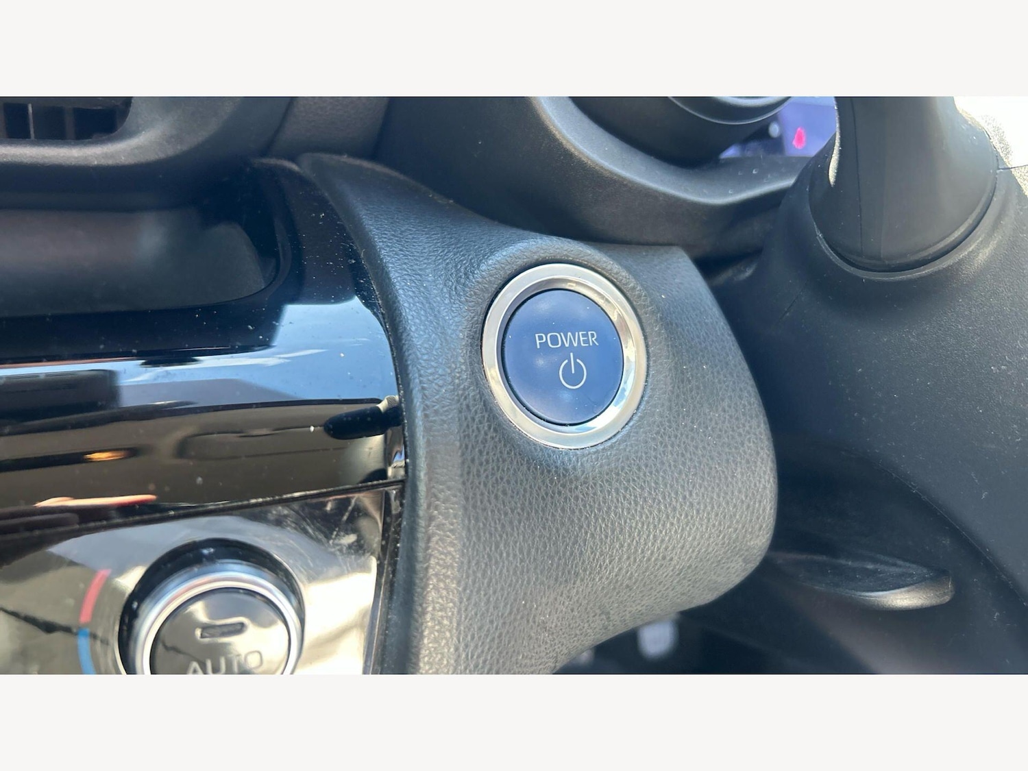 Used Toyota Yaris Cross 2023 for sale - 78184468: Photo 18