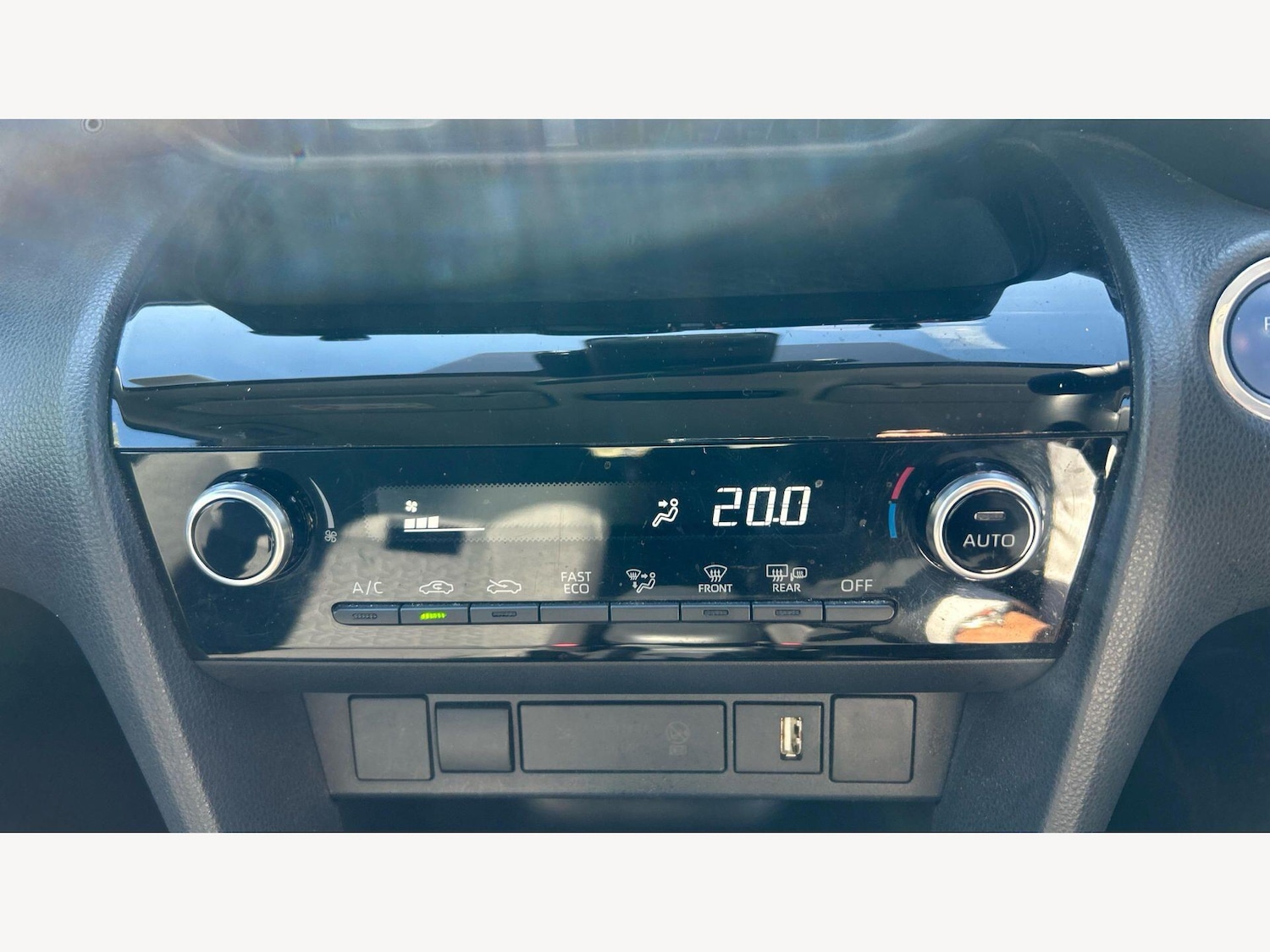 Used Toyota Yaris Cross 2023 for sale - 78184468: Photo 42