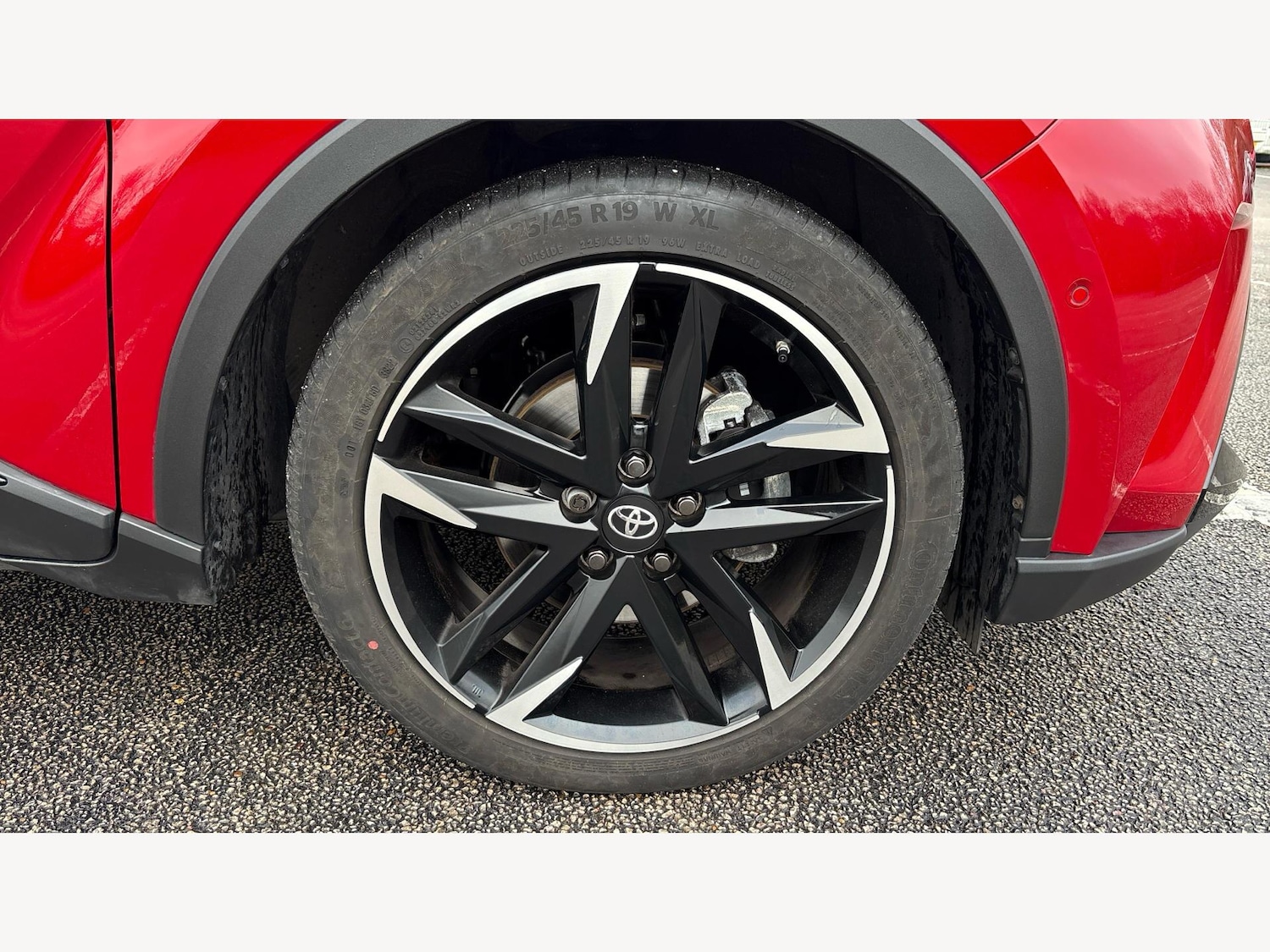 Used Toyota C-HR 2023 for sale - 77387003: Photo 24