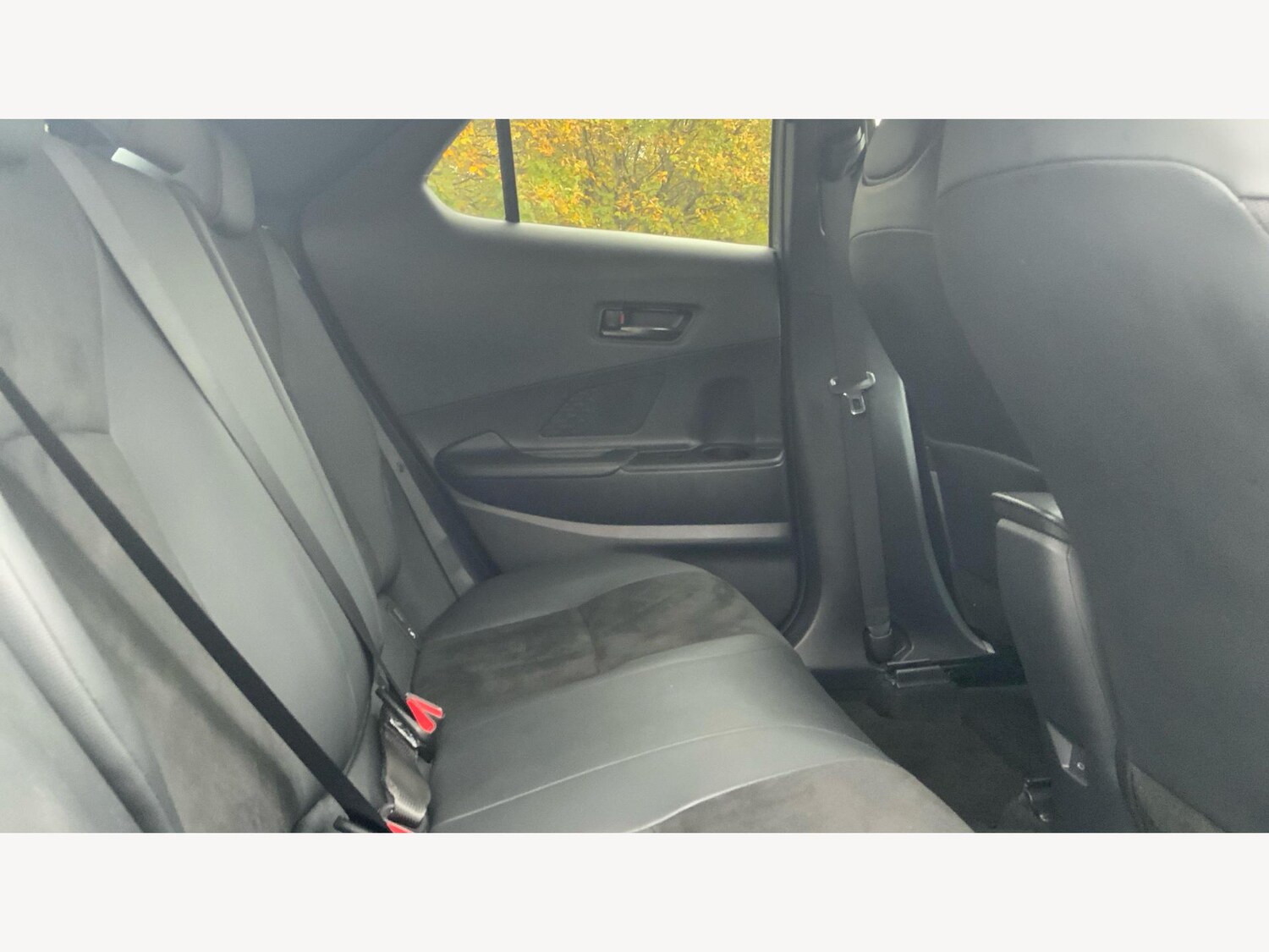 Used Toyota C-HR 2024 for sale - 76326945: Photo 14
