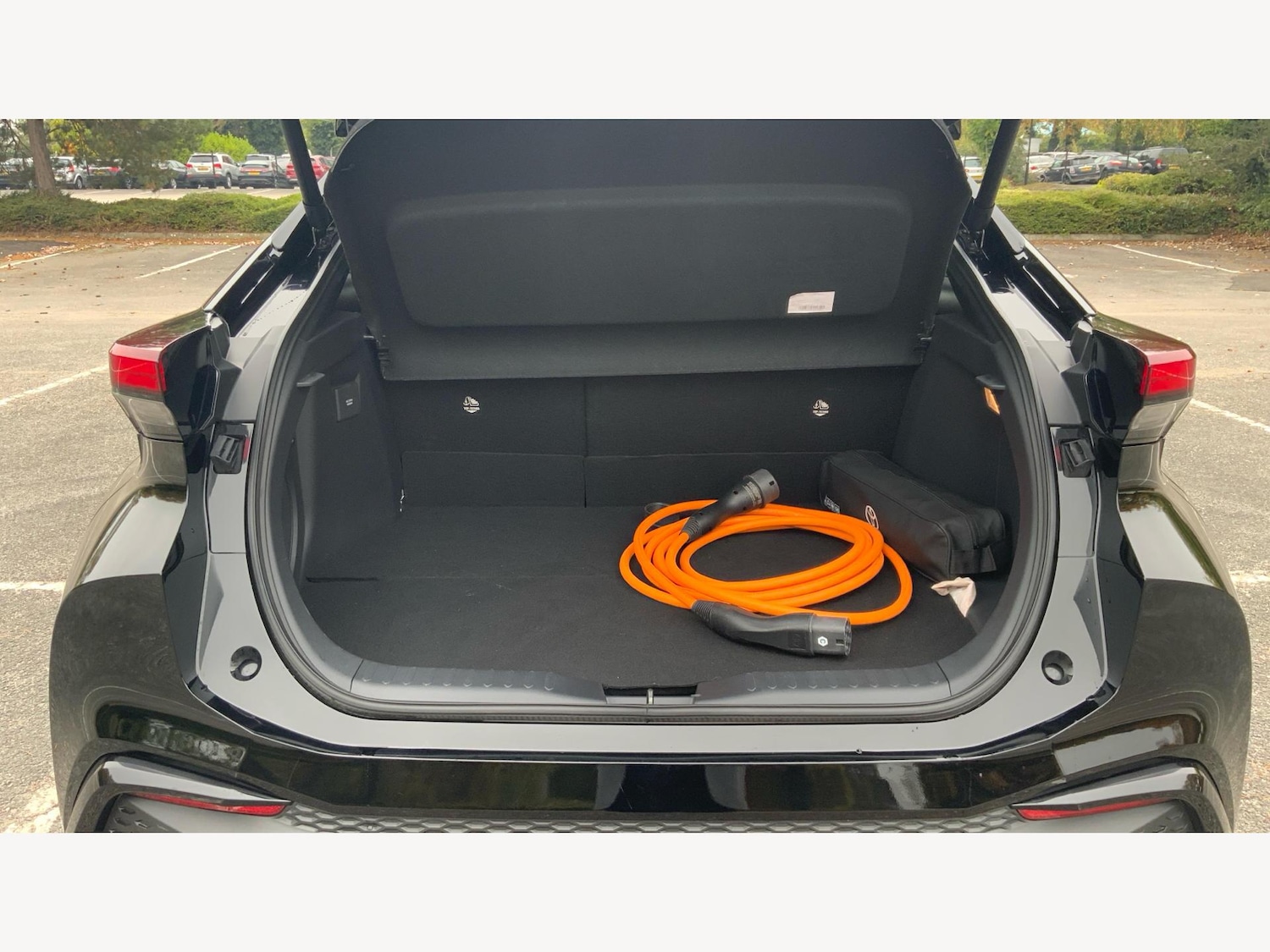 Used Toyota C-HR 2024 for sale - 76326945: Photo 16