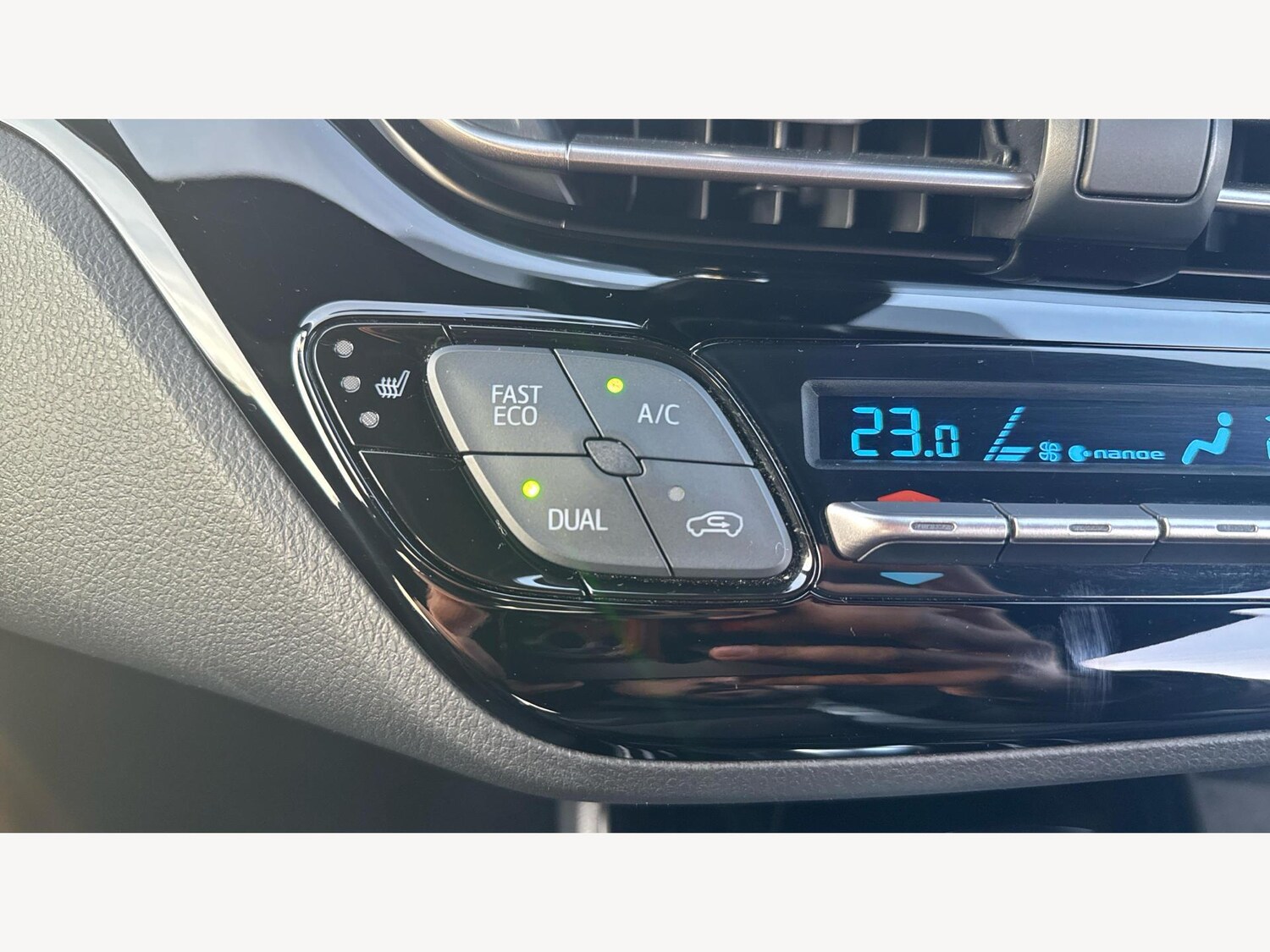 Used Toyota C-HR for sale - 76994678: Photo 32