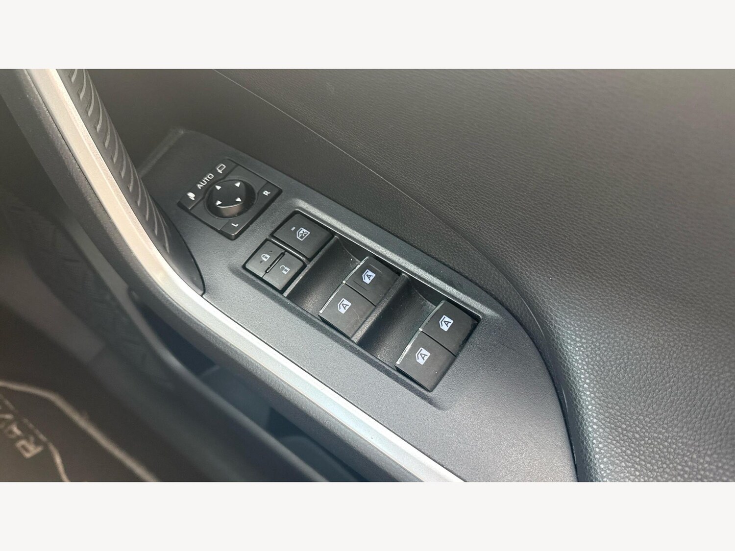 Used Toyota RAV4 2021 for sale - 76317963: Photo 32