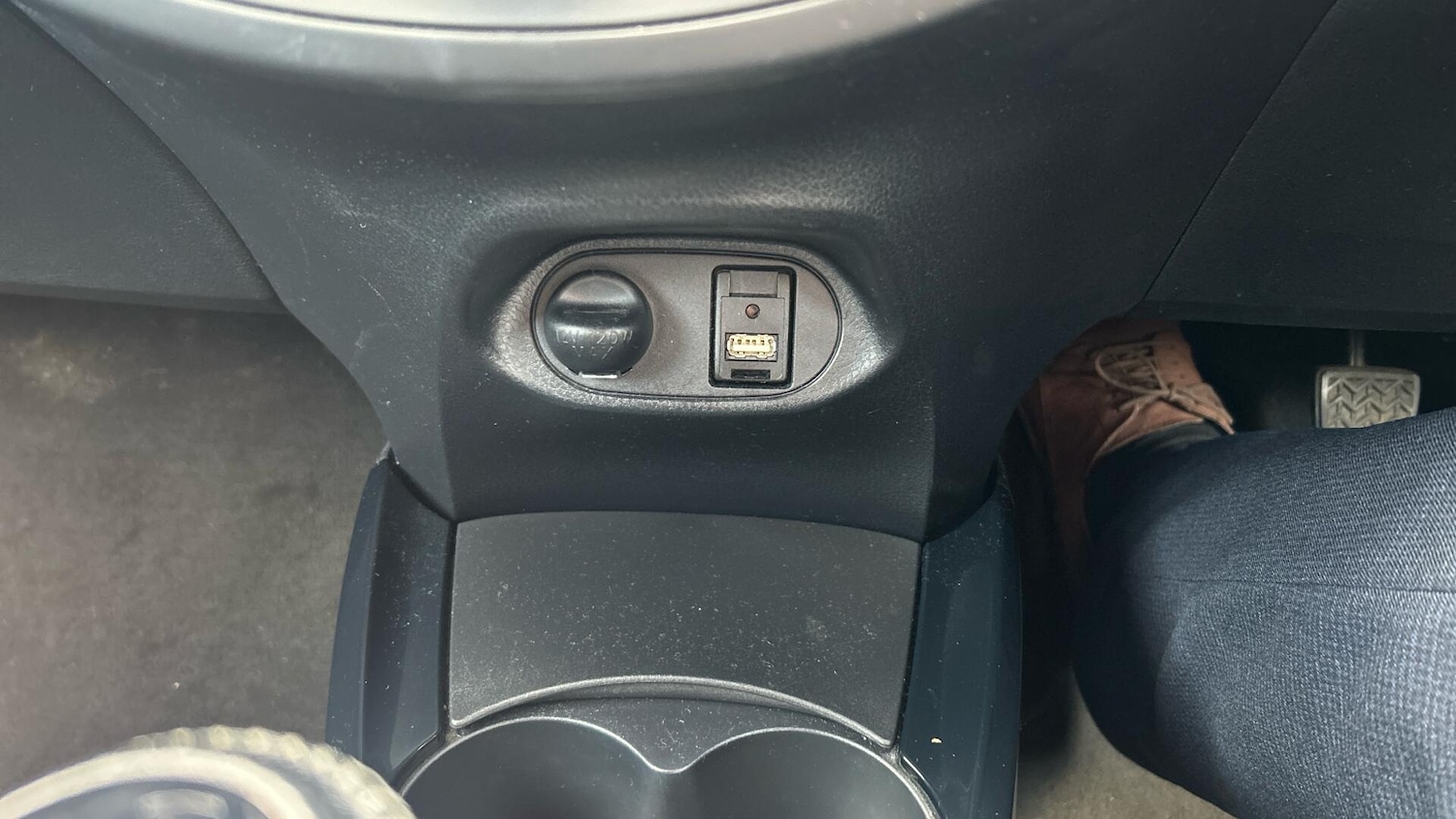 Used Toyota Yaris 2016 for sale - 78007613: Photo 32