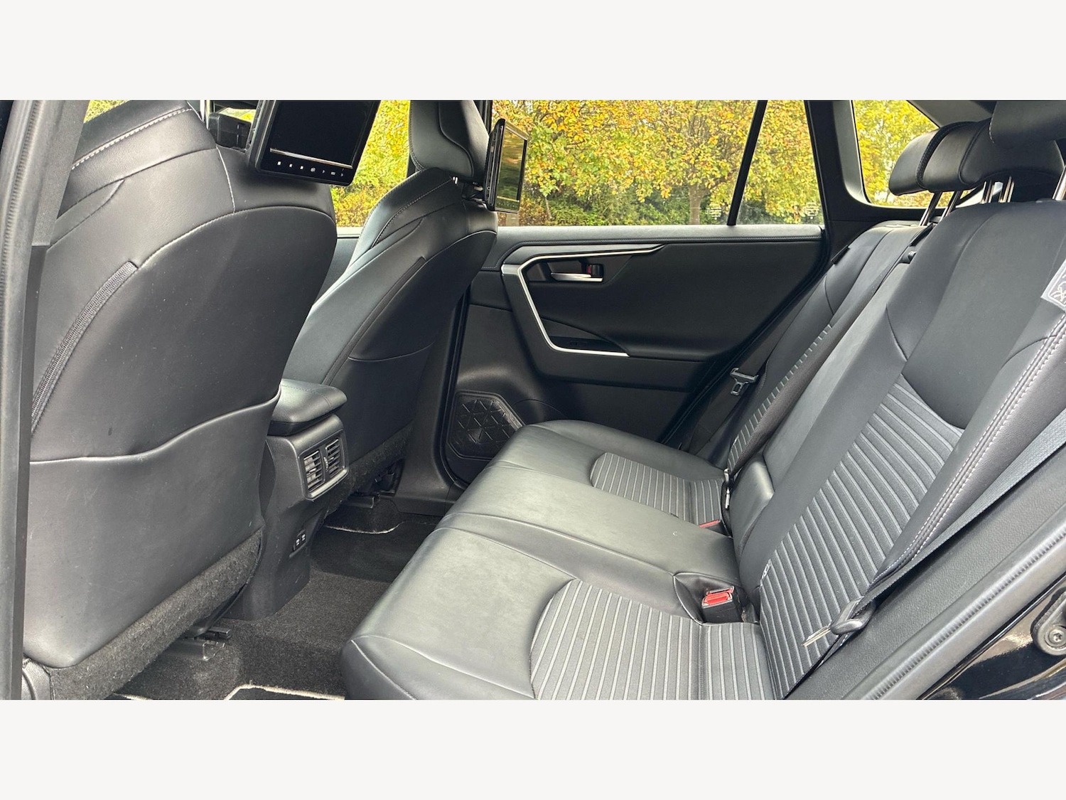 Used Toyota RAV4 2021 for sale - 76424388: Photo 15