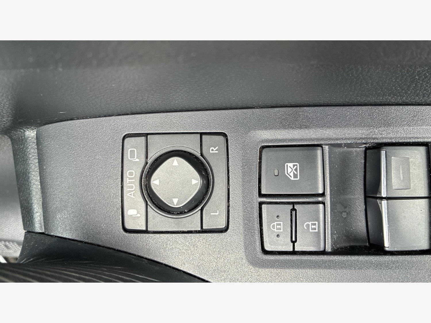 Used Toyota RAV4 2021 for sale - 76424388: Photo 33