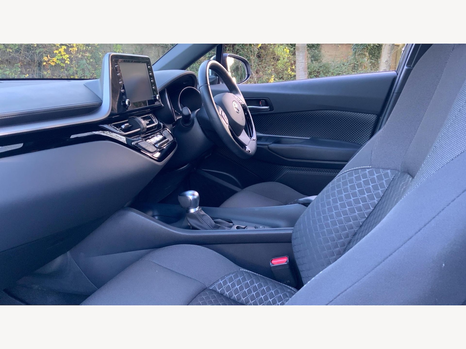 Used Toyota C-HR 2022 for sale - 77103528: Photo 12