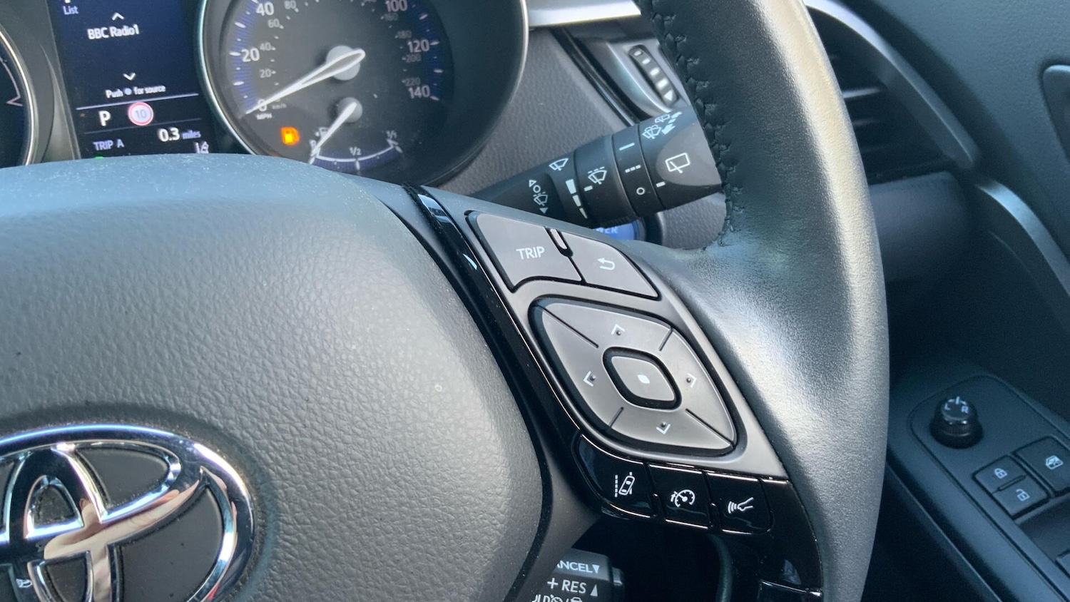 Used Toyota C-HR 2022 for sale - 77103528: Photo 34