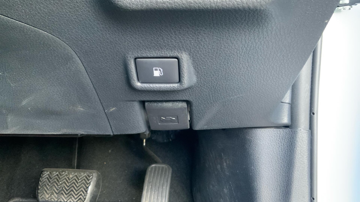 Used Toyota C-HR 2022 for sale - 77103528: Photo 37