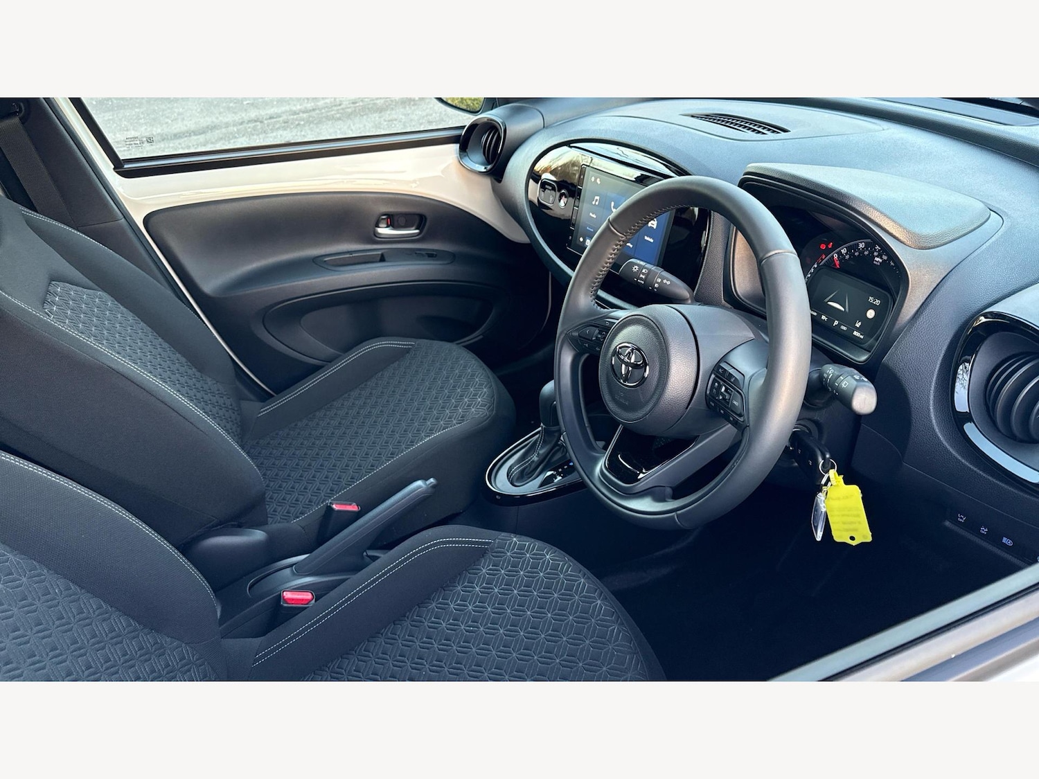 Used Toyota Aygo X 2025 for sale - 76832408: Photo 13