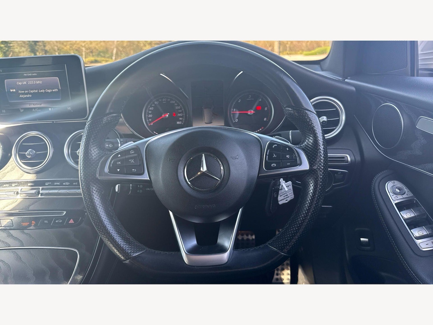 Used Mercedes-Benz GLC 2018 for sale - 77737361: Photo 10