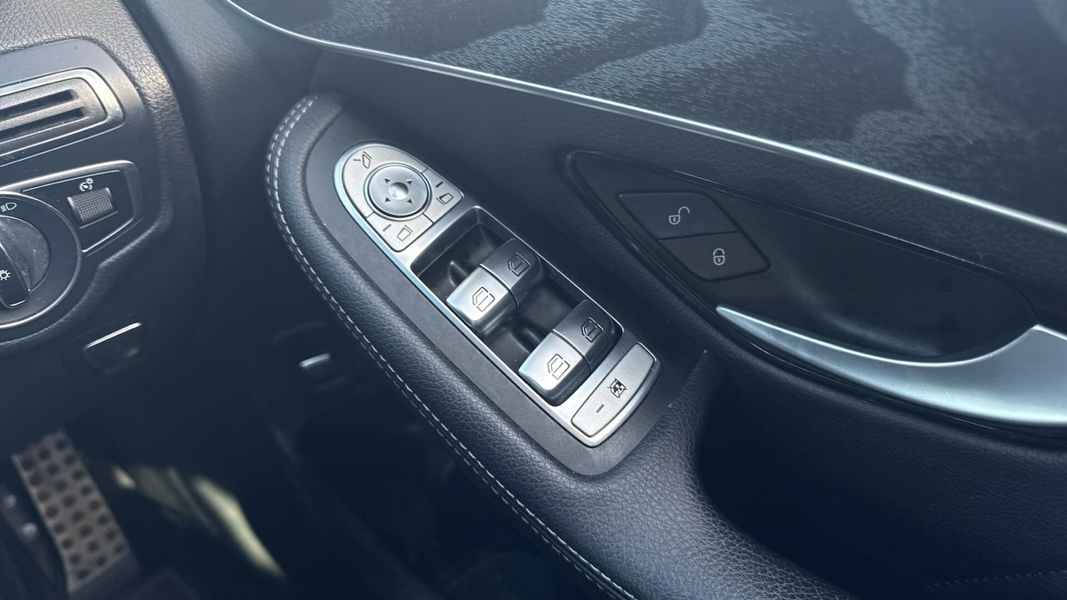 Used Mercedes-Benz GLC 2018 for sale - 77737361: Photo 32