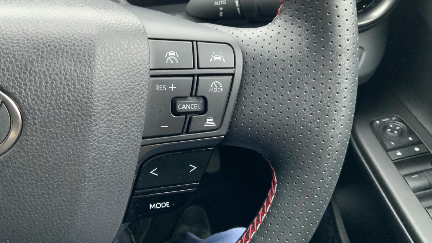 Used Toyota C-HR 2025 for sale - 77254712: Photo 35