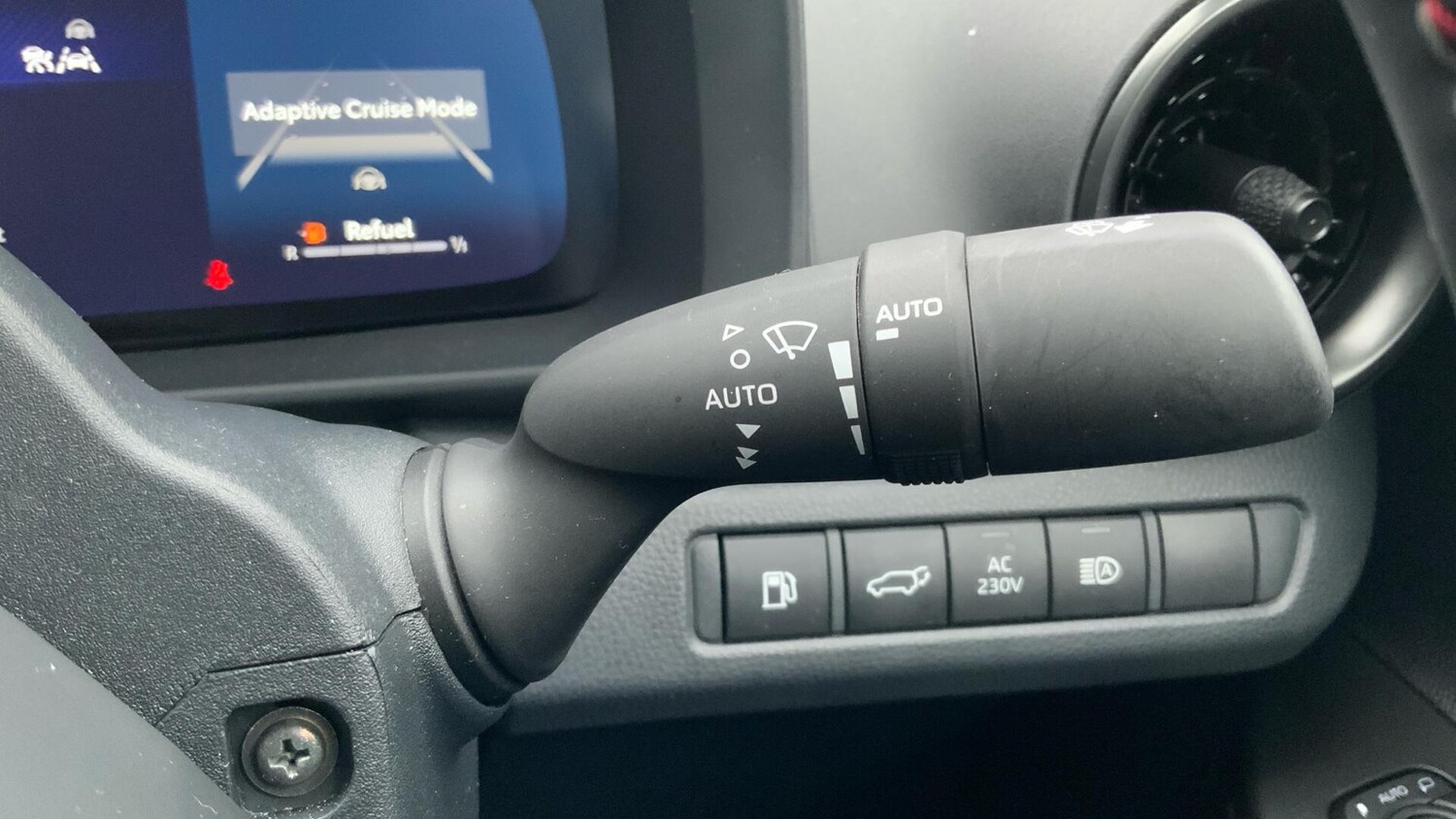 Used Toyota C-HR 2025 for sale - 77254712: Photo 40