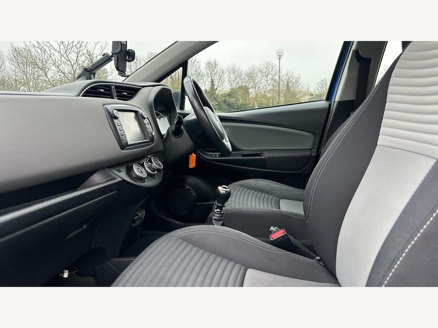 Used Toyota Yaris 2017 for sale - 77769013: Photo 12