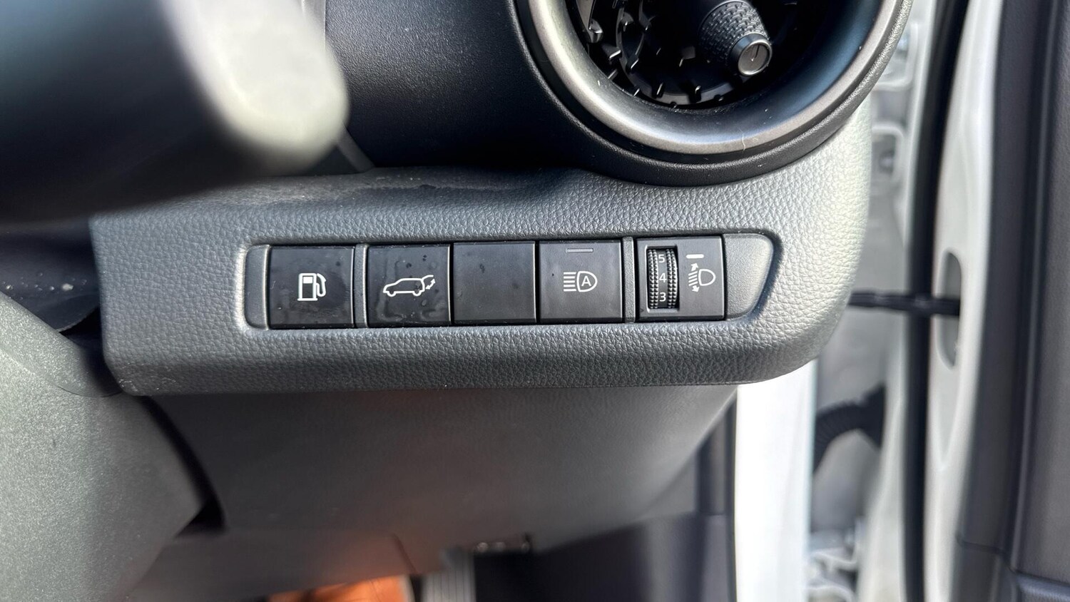 Used Toyota C-HR 2025 for sale - 77768032: Photo 41