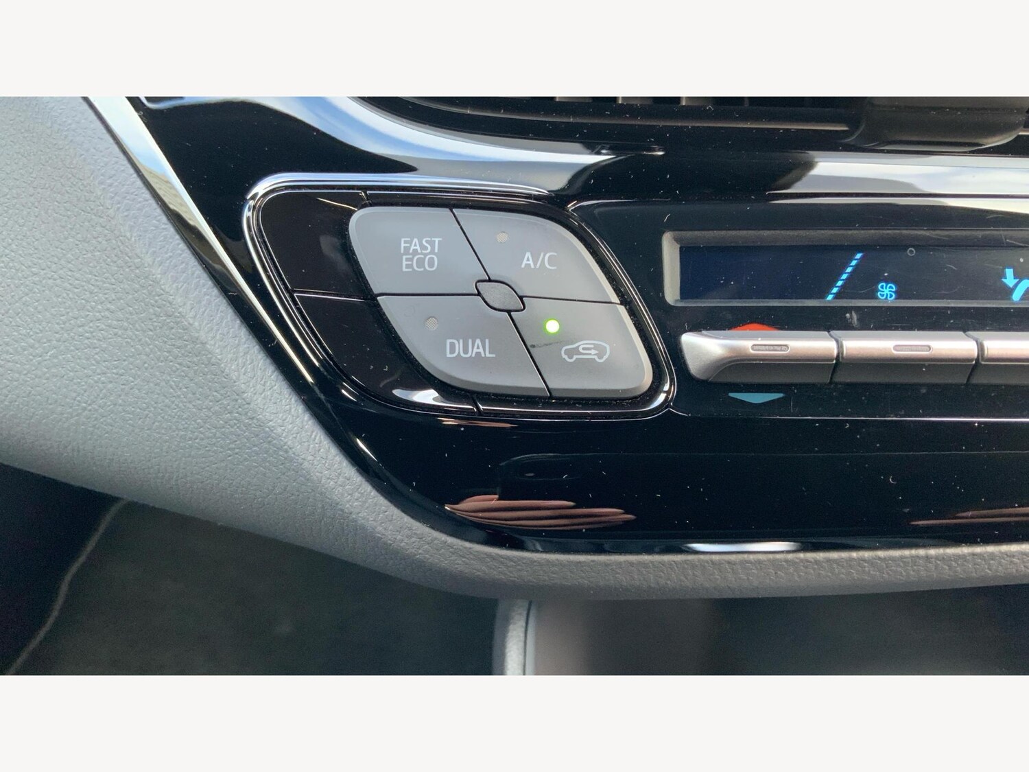 Used Toyota C-HR 2023 for sale - 77524819: Photo 29