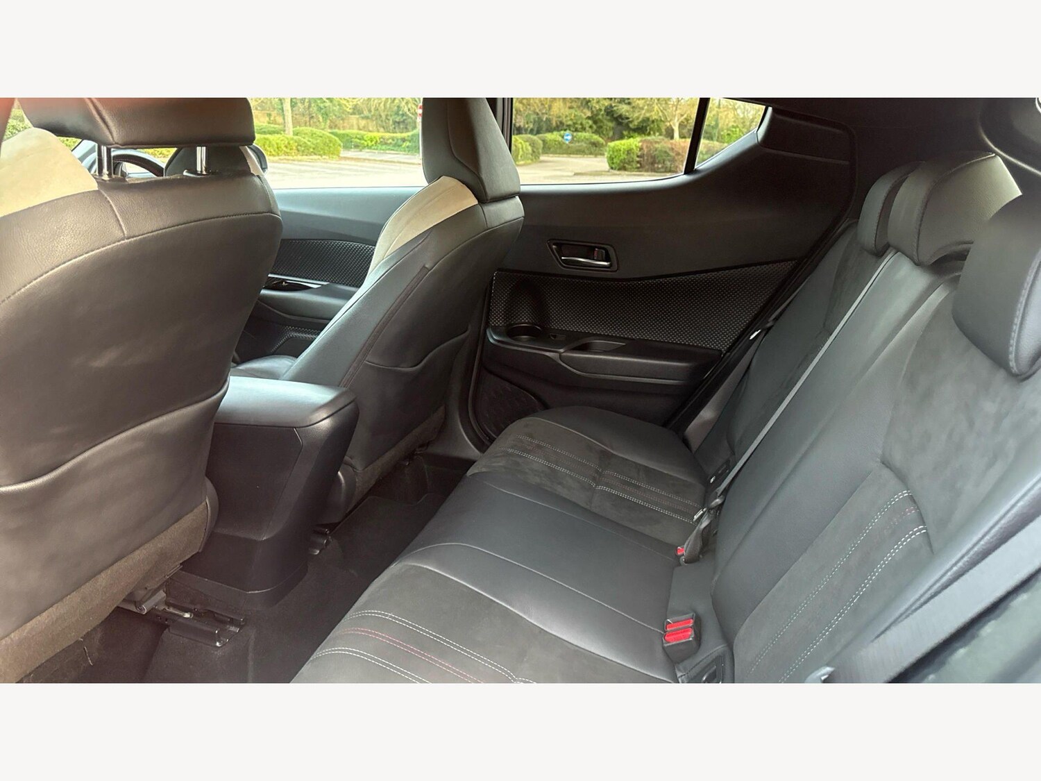 Used Toyota C-HR 2022 for sale - 77683796: Photo 14