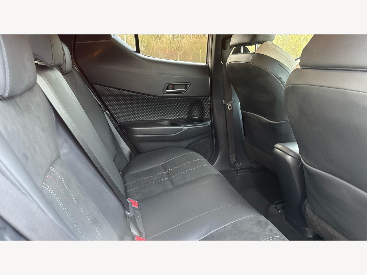 Used Toyota C-HR 2022 for sale - 77683796: Photo 15