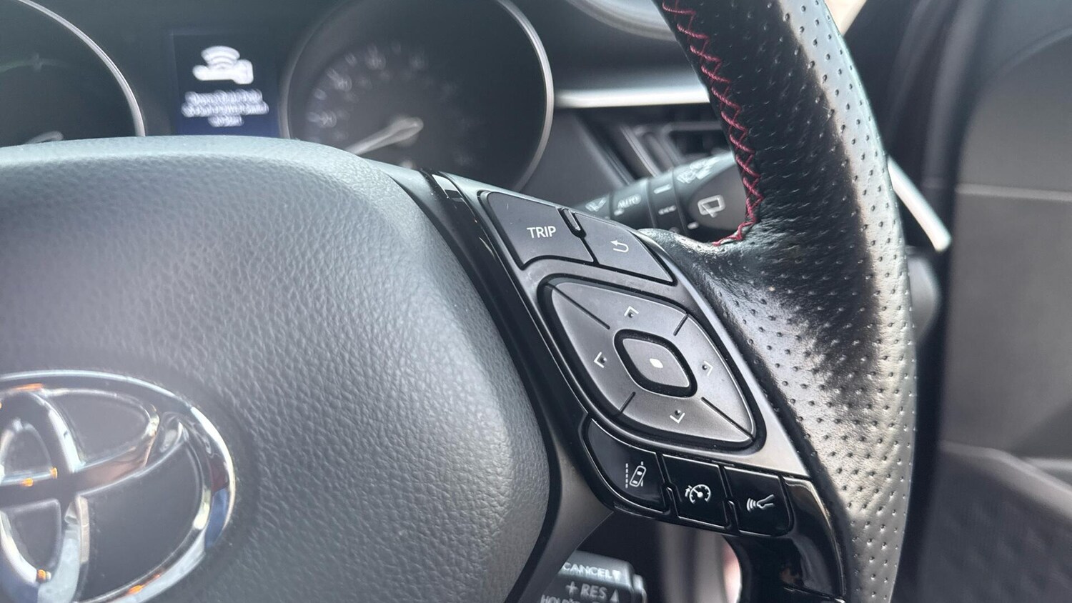 Used Toyota C-HR 2022 for sale - 77683796: Photo 38