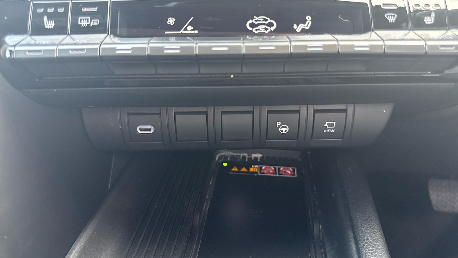 Used Toyota C-HR 2024 for sale - 76446687: Photo 37