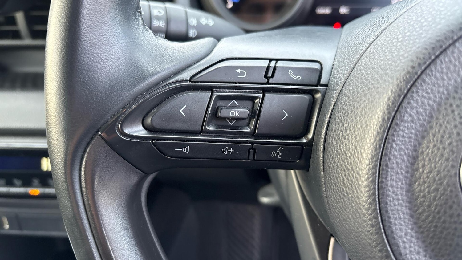 Used Toyota Yaris 2020 for sale - 77396675: Photo 35