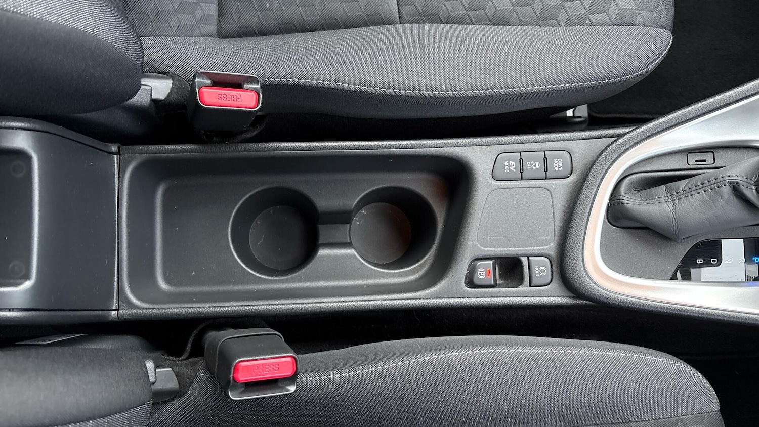 Used Toyota Yaris 2020 for sale - 77396675: Photo 39