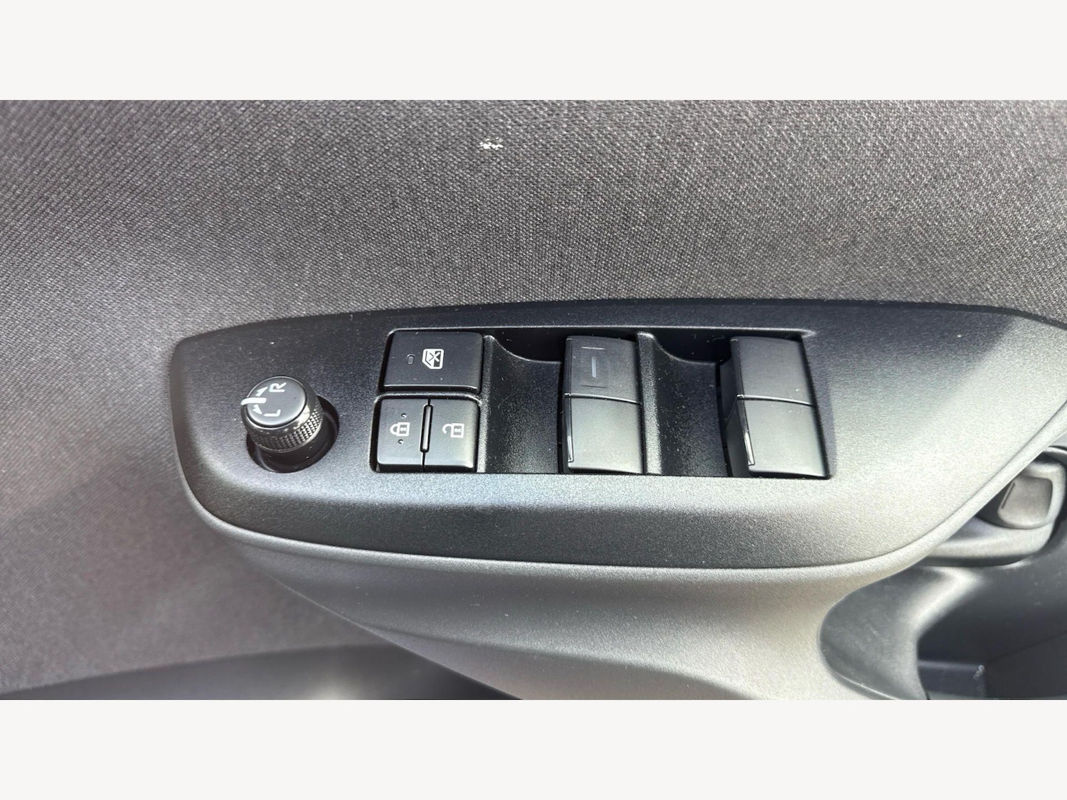 Used Toyota Yaris 2023 for sale - 78148233: Photo 37