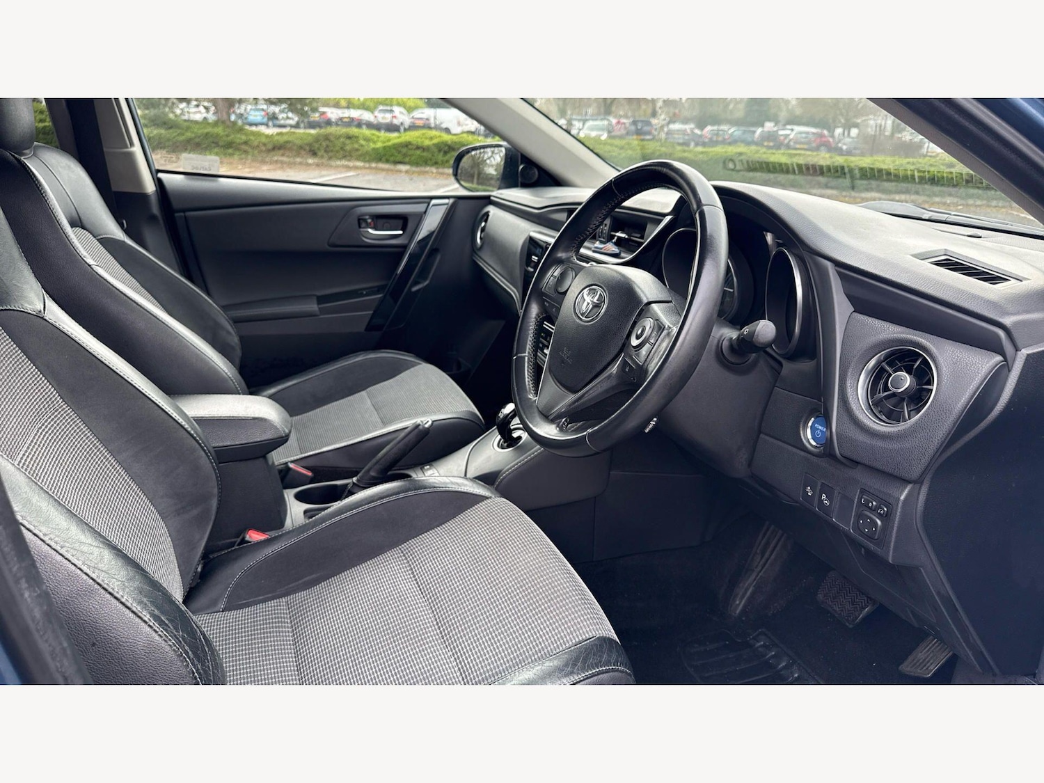 Used Toyota Auris 2017 for sale - 77993658: Photo 13