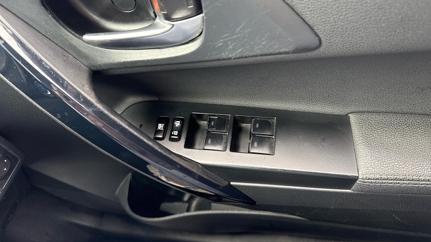 Used Toyota Auris 2017 for sale - 77993658: Photo 40