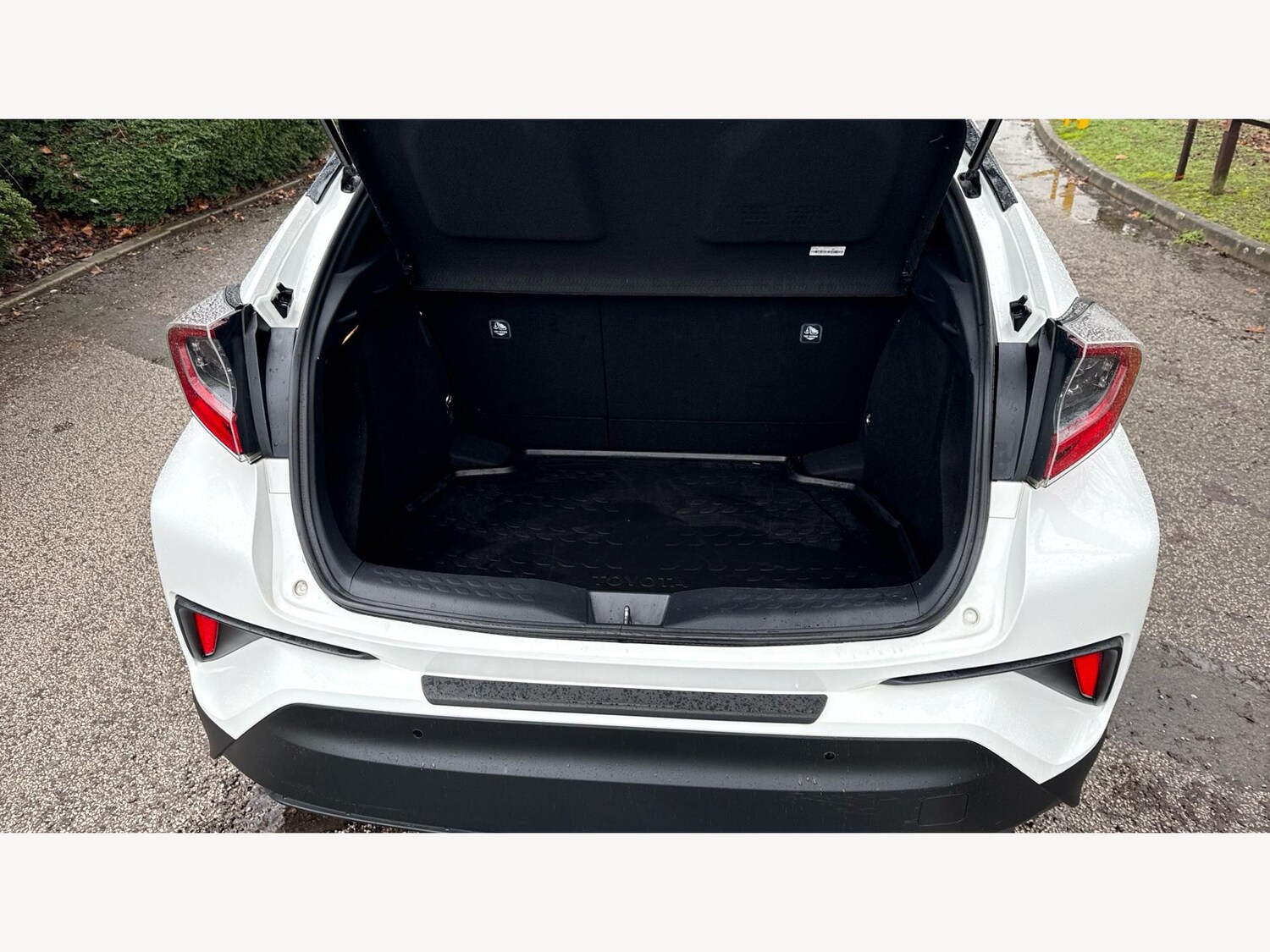 Used Toyota C-HR 2019 for sale - 77469250: Photo 16